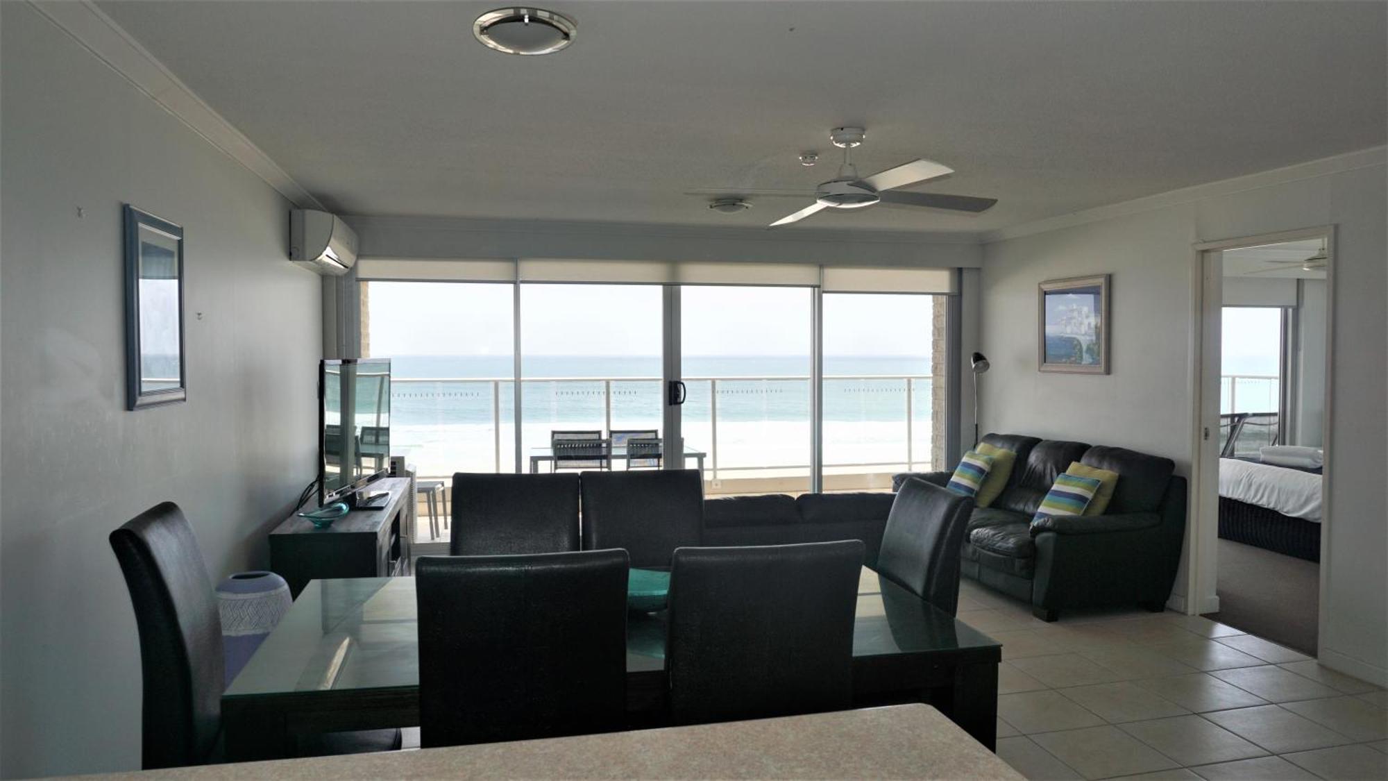 Pacific Surf Absolute Beachfront Apartments Gold Coast Esterno foto
