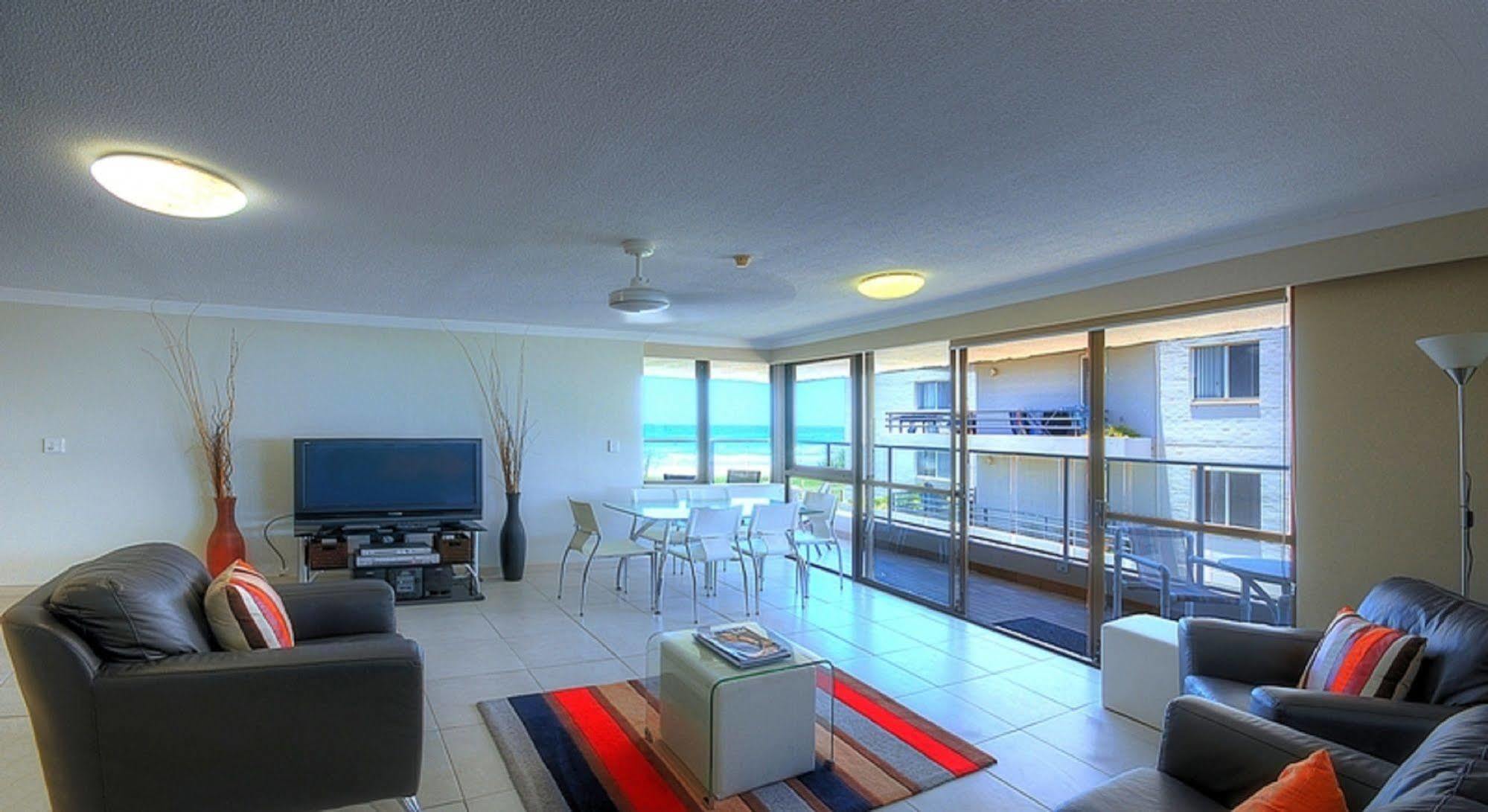Pacific Surf Absolute Beachfront Apartments Gold Coast Esterno foto
