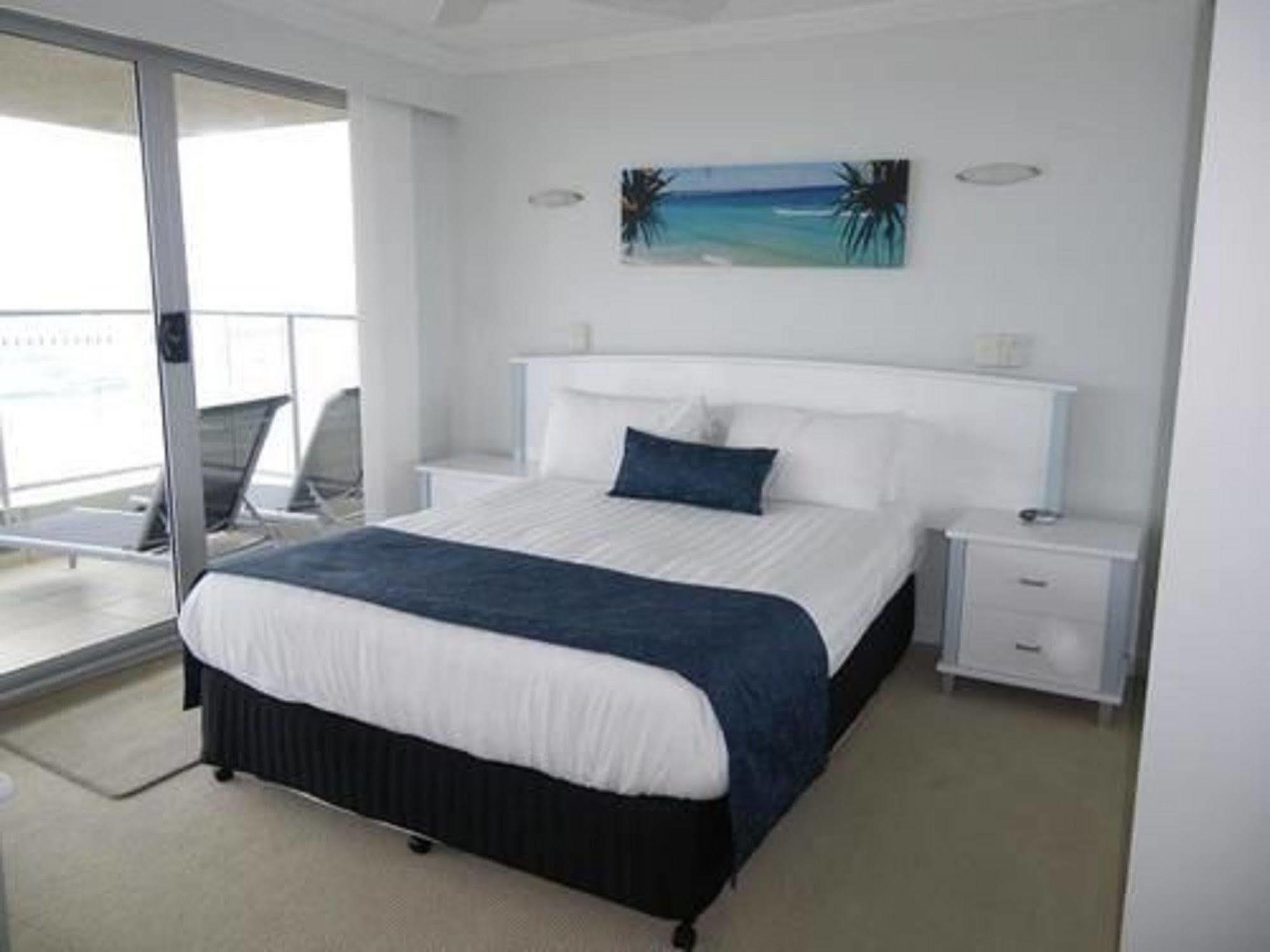 Pacific Surf Absolute Beachfront Apartments Gold Coast Esterno foto