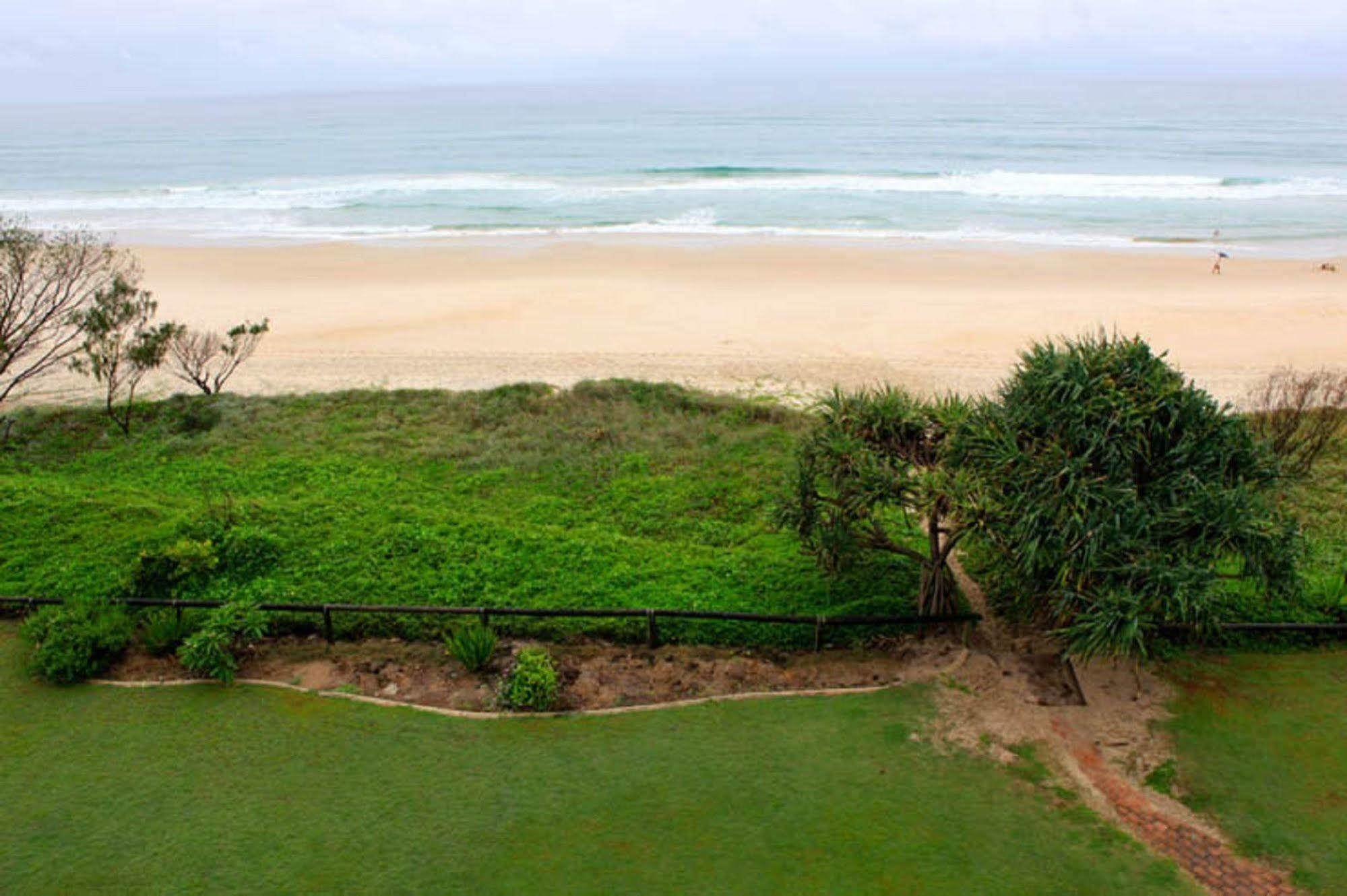 Pacific Surf Absolute Beachfront Apartments Gold Coast Esterno foto